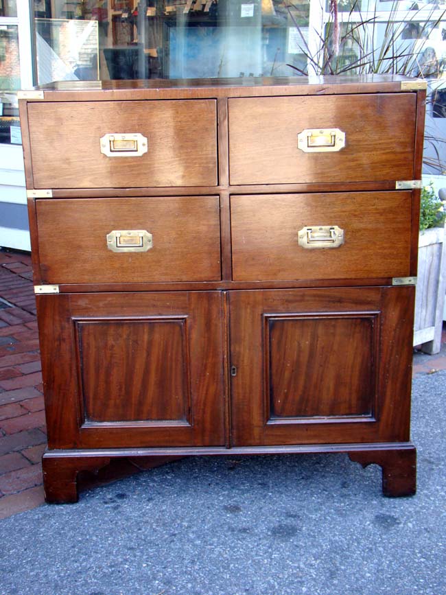 A fine small 19th century British brass mounted mahogany Campaign Chest circa 1860-1880 — image 2
